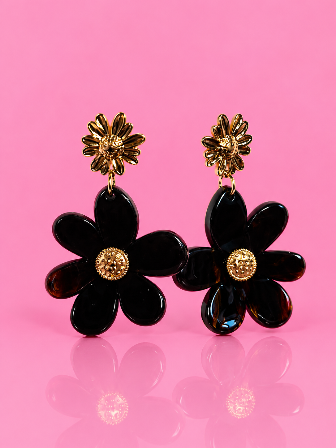 Boucles d'oreilles Colette grande fleur noire et marguerite dorée